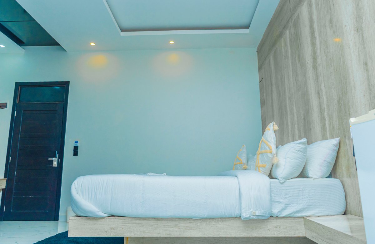 Executive Suite Image 5