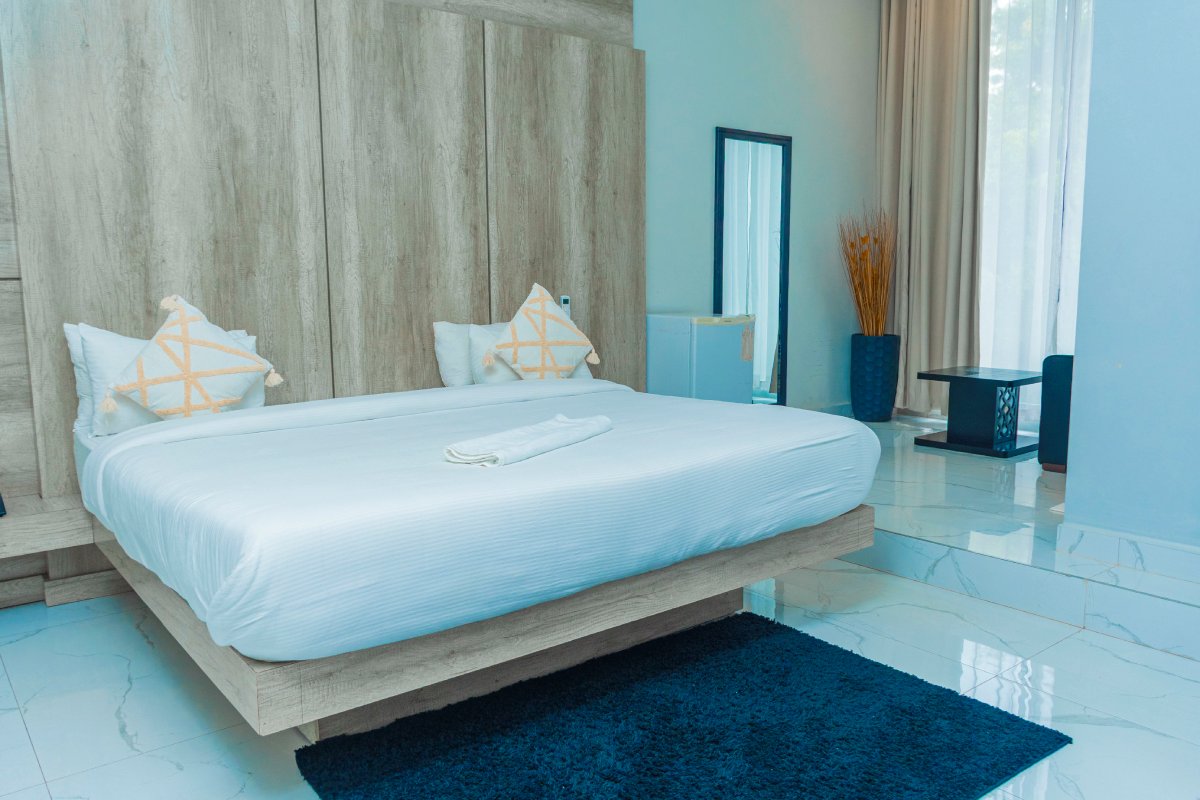 Executive Suite Image 6