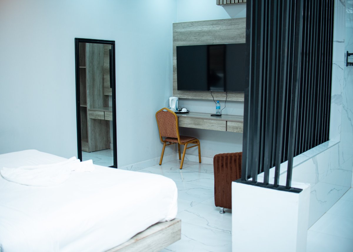 Standard Room Image 4